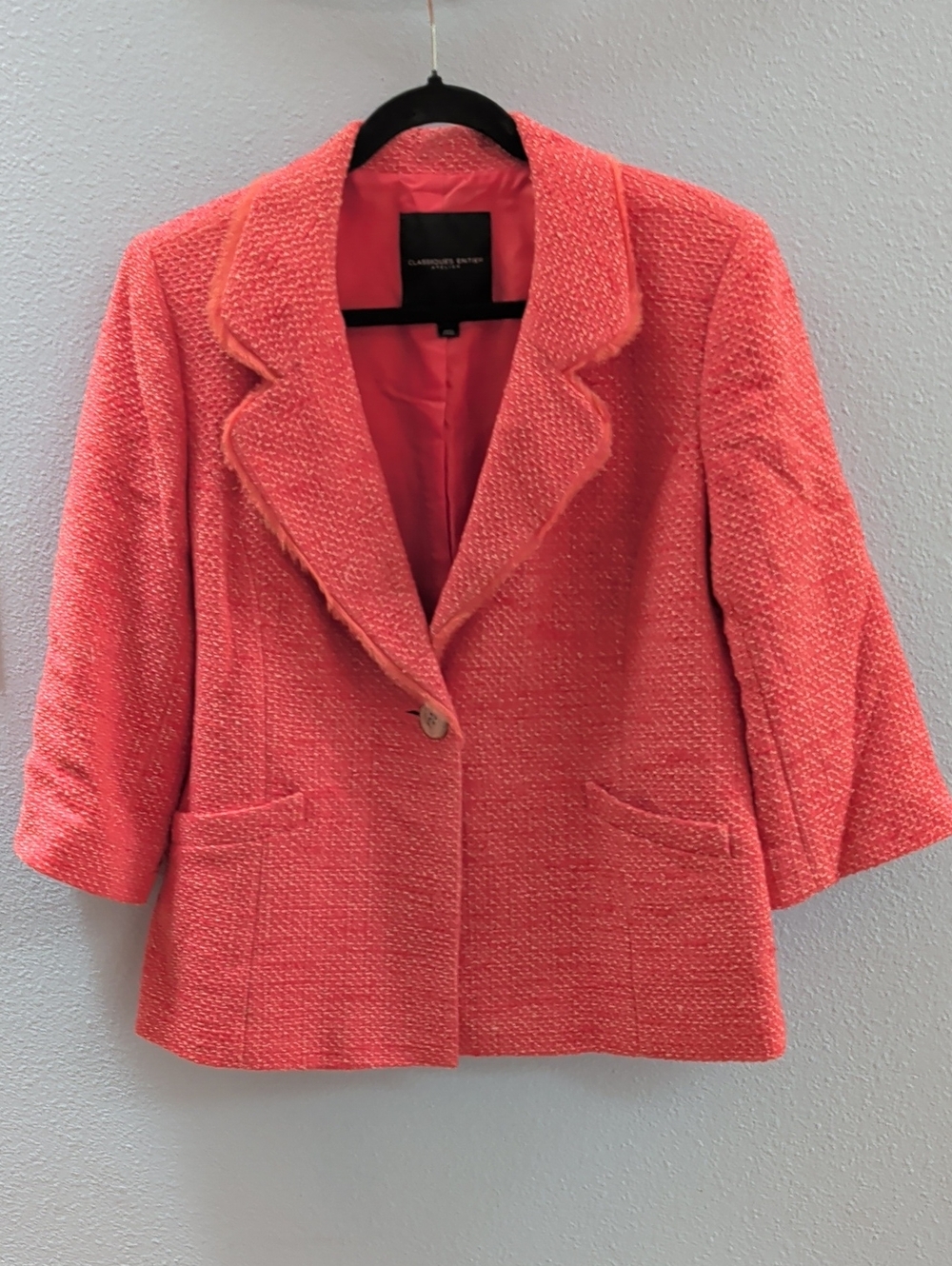 Classiques Entier Coral Pink Bucle Suit Jacket